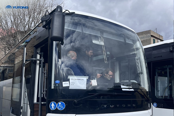 Autobus completamente elettrici Yutong consegnati in Italia